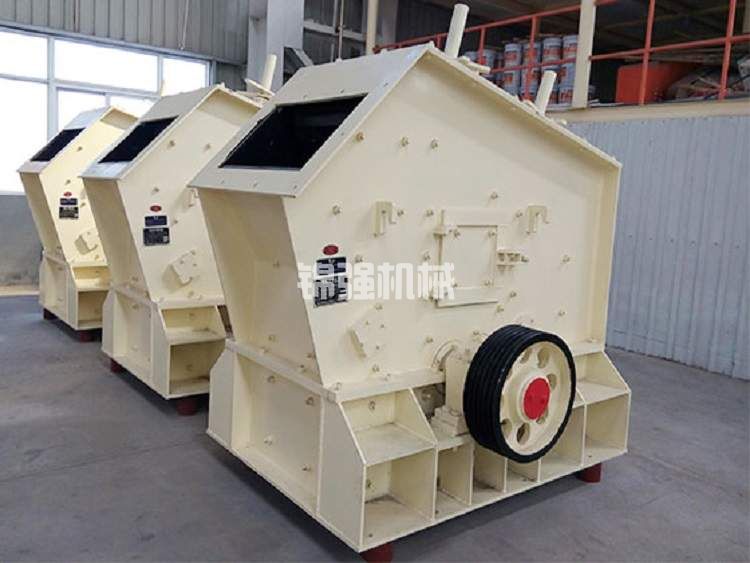 石子破碎機(jī)整套設(shè)備價(jià)格多少錢?石頭破碎機(jī)設(shè)備有哪些?(圖2) 石子破碎機(jī)整套設(shè)備價(jià)格多少錢?石頭破碎機(jī)設(shè)備有哪些?(圖2)